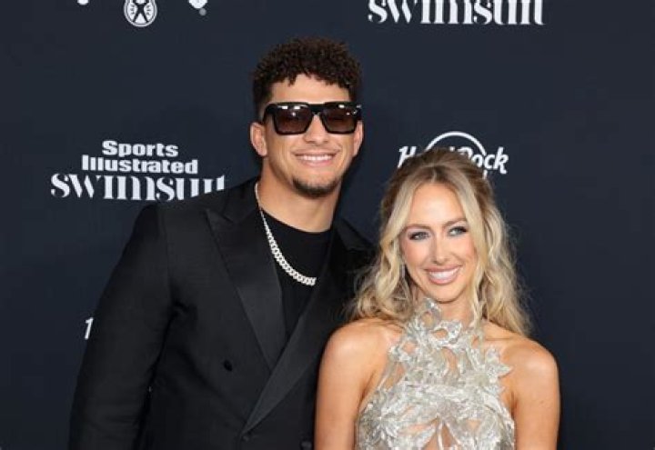 Brittany Mahomes Swimsuit Issue Photos: A Closer Look at the Iconic Moments