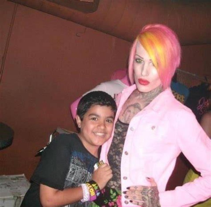 Dahvie Vanity Girlfriend 2024: A Deep Dive into His Love Life