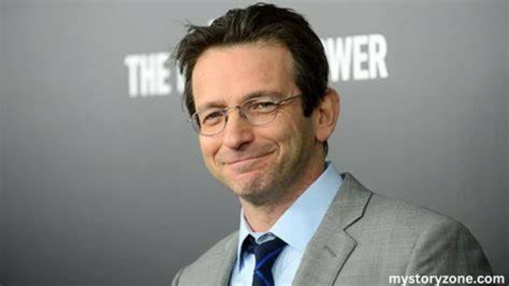 Dan Futterman Net Worth: A Deep Dive into His Wealth and Career