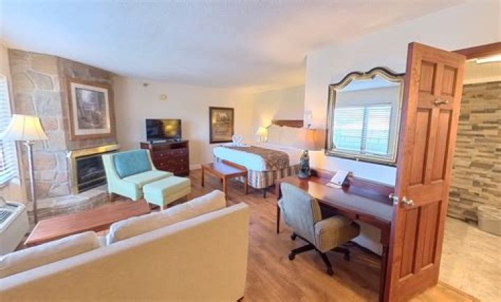 Discovering Arbors at Island Hotel and Suites: Your Ultimate Guide