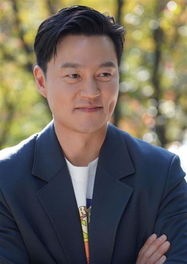 Lee Seo-Jin: A Comprehensive Exploration of His Life and Career