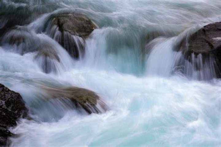 Querio Agua Video: Exploring the Fascinating World of Water in Motion